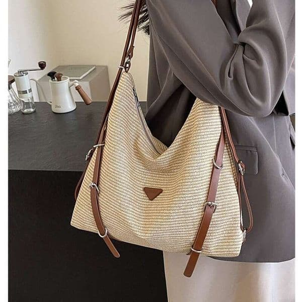Free shipping Retro Style Hot-Selling Women's Tote Bag High-Value Large Capacity Commuter high quality Backpack Versatile Lightweight