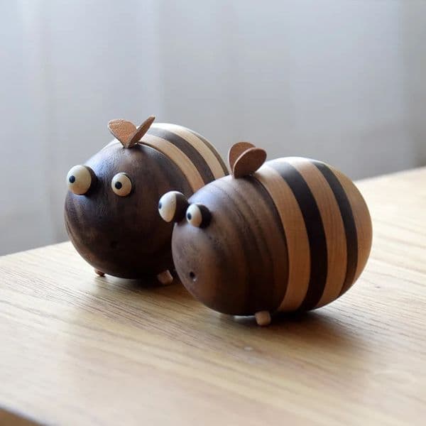 Bee Shape Wooden Toothpick Dispenser Moisture-proof Toothpick Box Cartoon Toothpick Holder Home Dining Room Decoration 260112