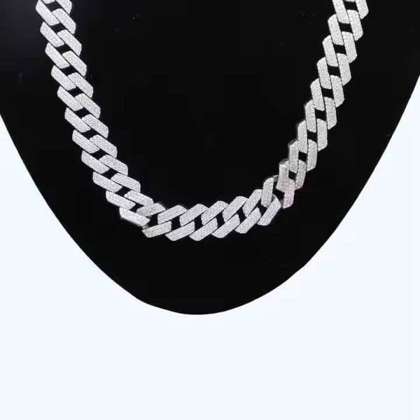 Elegant Baguette Moissanite Cuban Link Chain Claw Setting Stylish Vintage Hip Hop Necklace Perfect for Parties and Events