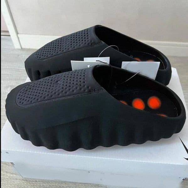 Designer Mind 001 002 Running for Men Women Pre-match Tech Comfortable Slippers Bone Solar Red Black Chrome Light Smoke Grey Fashion Shoes R6fy#