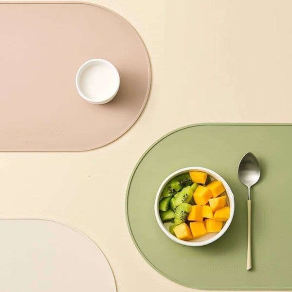 Silicone heat-resistant, reusable portable placemats, waterproof, stain-resistant and easy-to-clean silicone placemat 26H0122