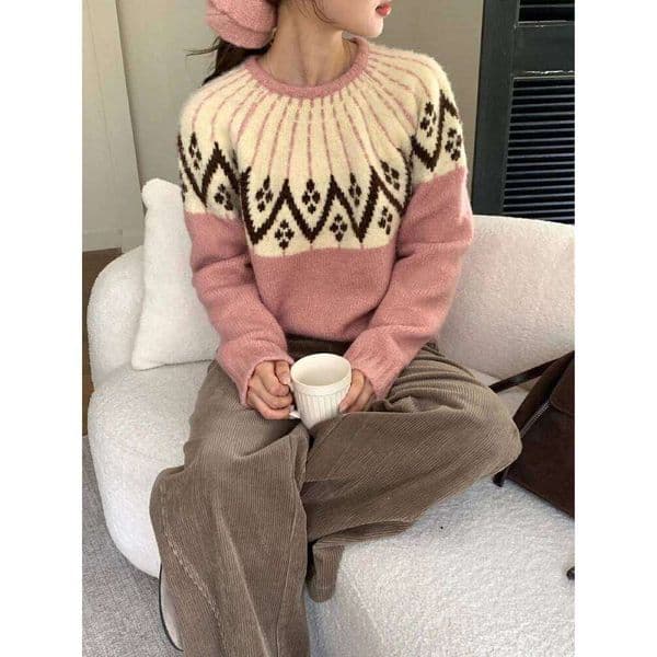 Autumn and Winter Fashion New Women's Elegant Cashmere Sweater Diamond Grid Design Sense Warm Long Sleeved Pullover