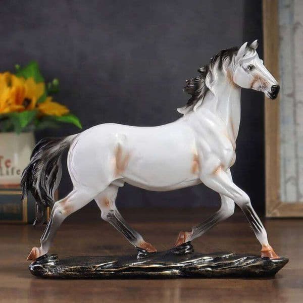 2026 New Chinese-Style Vintage Resin Horse Sculpture, Home Decoration For Bedrooms, Studies And Office Desks, Art Collectibles Free Shipping