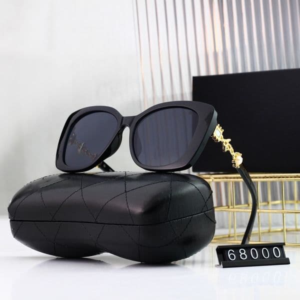 Designer Sunglasses for women classic Cat eye butterfly shape man Metal Label Sunglassess fashion drive Travel photography trend gift Beach shading L260526