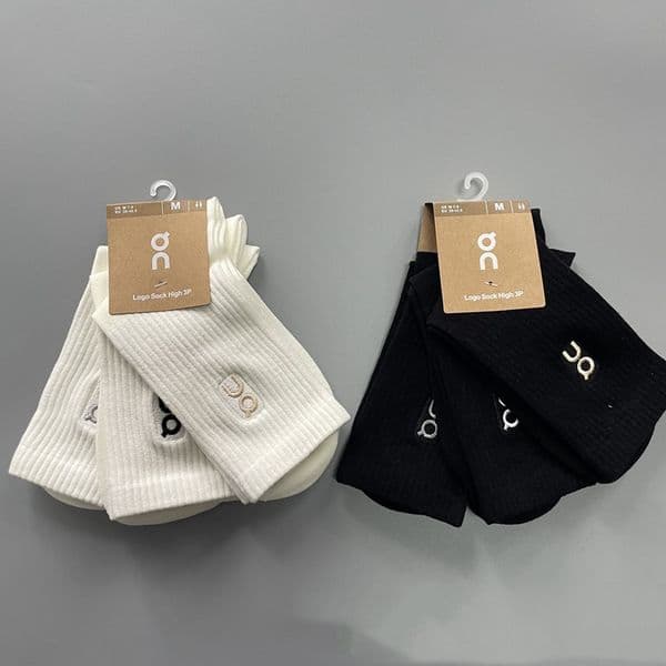 Designer Mens Cotton Socks Embroidered Solid Color Fashion Versatile Mid-Calf Sports Socks 3 pairs Unisex Z260420