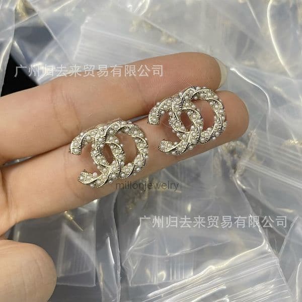 jewelery women channels earring Twist Pearl Stud Earrings Fashion Style Fragrant Pearl Earrings for Women