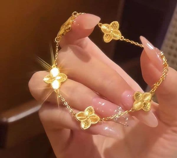 Gold Filled Sparkling Star Dragon Scale Clover CNC Carved Four-Leaf Flower Crushed Ice Bracelet Fashion Jewelry