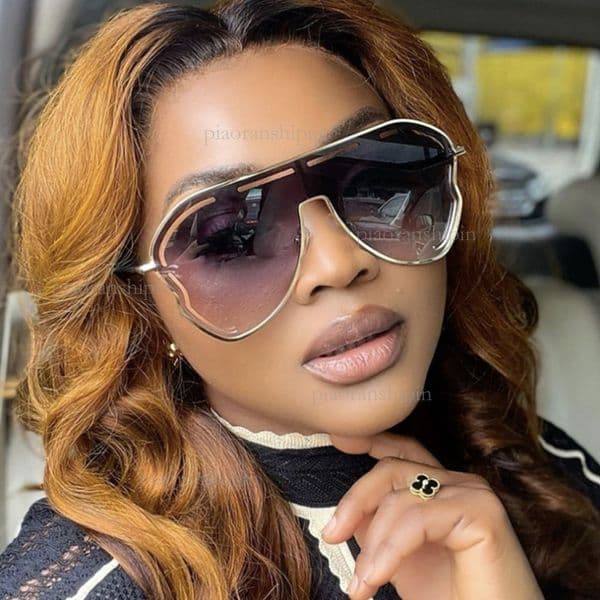 2026 Designer Luxury New Large Frame Toad Shaped Sunglasses Fashion Brand Accessories European And American Integrated Personalized Y2K Outdoor Q260520