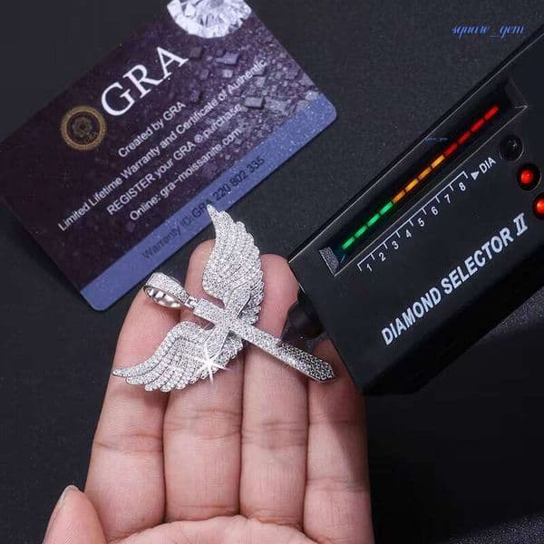Wing Cross Pendant In 18K Gold Plated S925 Silver Custom Bling Hip Hop Style For Men Moissanite Necklace