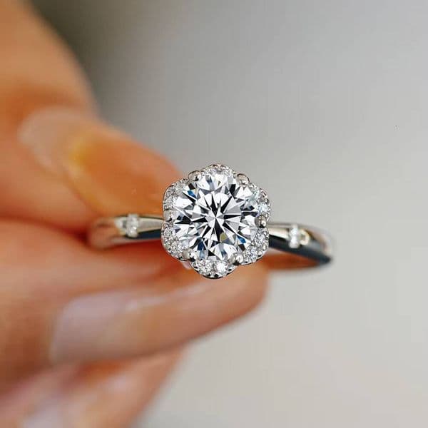 Factory Wholesale 925 Sterling Silver 1Carat Moissanite Ring Wedding Engagement Jewelry for Women