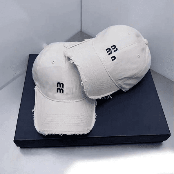 Designer Womens Ball Caps Spring Casual Rhinestone Letter Hats Classics Baseball Caps Fashion Lattice Warm Casquette Vacation Beach Versatile Hat Q260516