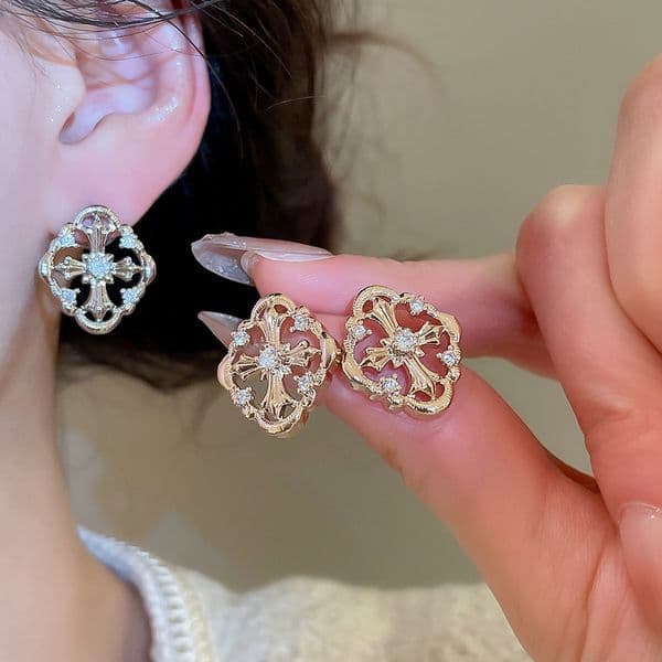 Silver Needle Zircon Rhombus Cross Personality Fashion Niche Daily Light Luxury High-end Earrings