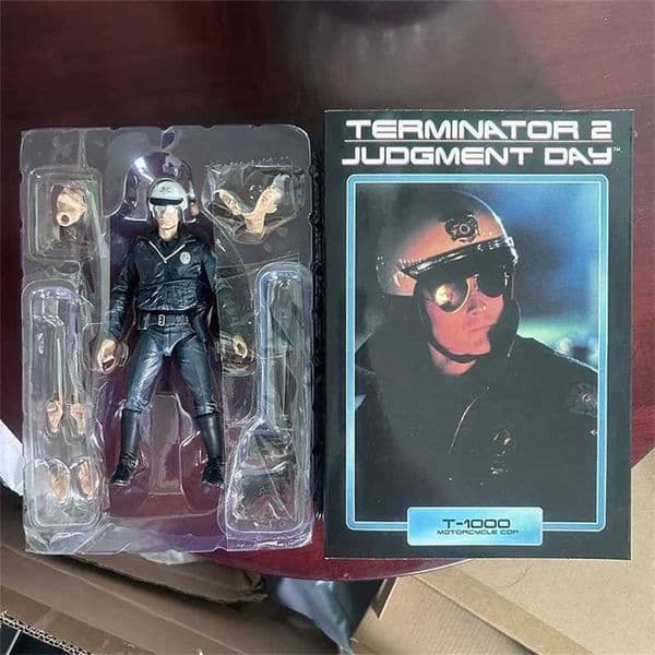 NECA Figure Terminator Judgment Day T-1000 Motorcycle Copy T-800 Arnold Schwarzenegger PVC Action Figure Model Toys Desk Decor 80% Off Special Offer