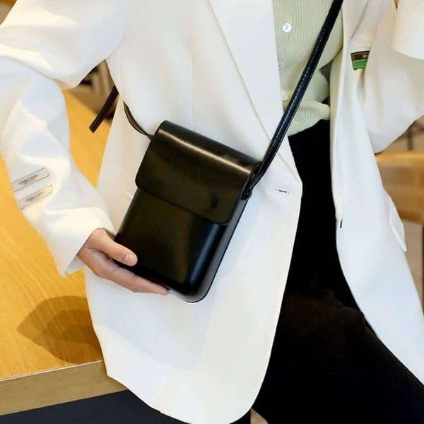 Versatile vertical Japanese and Korean simple flip phone commuting PU leather crossbody bag, square single-shoulder bag Z260127