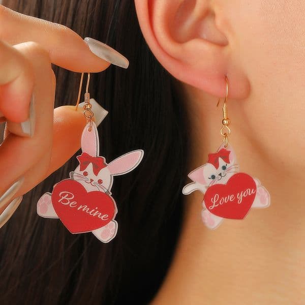 Elegant Crafted Plastic Jewelry Combo Featuring Heart-Shaped Charms and Cute Creatures