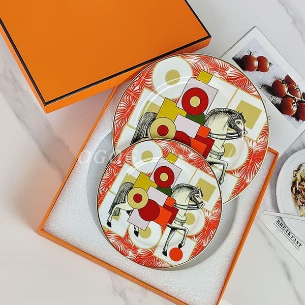 New European light luxury retro elegant red geometric horse ceramic dinner plate bone china steak plate 10 inch plate 8 inch plate