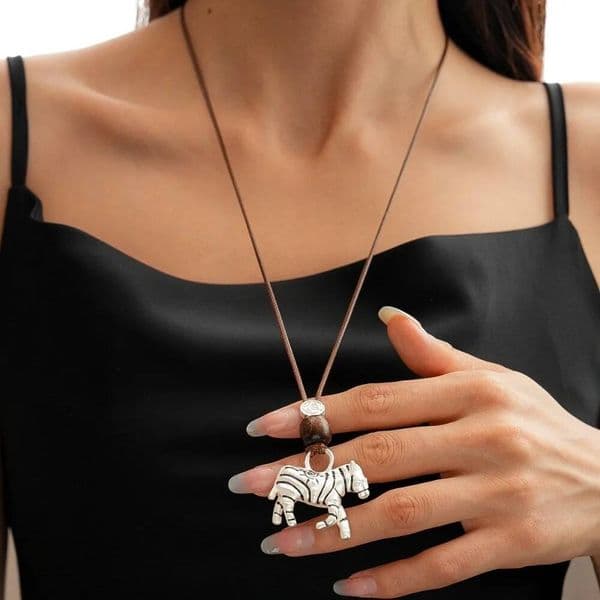 Wooden Bead New Cartoon Alloy Horse Pendant Necklace Vintage Jewelry