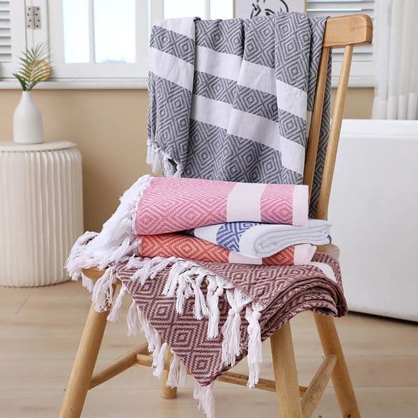 2026 Luxury Designer Throw Large Turkish Beach Towel Blanket 100Cotton Towels Suitable For Bath Yoga Swimming Or perfume Diving H cologne 260122 Free Shipping S