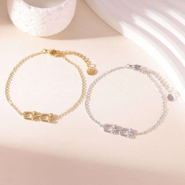 Women's Round Ring Bracelet Stylish Hand Jewelry Luxury-inspired, niche, minimalist titanium steel accessories
