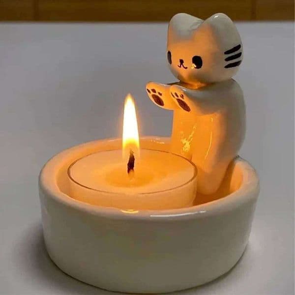 Cartoon Cat Candle Holder Cute Kitten Warming Itself Shape Candlestick Creative Aromatherapy Desktop Decorative Ornaments Y260131