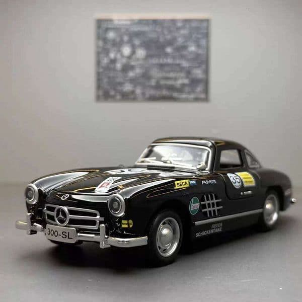 1:32 Scale 300SL 500K Alloy Cars Models Diecast Toys Rubber Tires Doors Opened Miniature Sports Car Toy for Kids' Edutainment Y260130