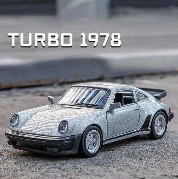 2026 New New 1:36 1978 Porsche 911 Turbo Alloy Car Model With Silent Light Diecast Metal Alloy Model Car Toys For Gift Collection Y260130 Toy