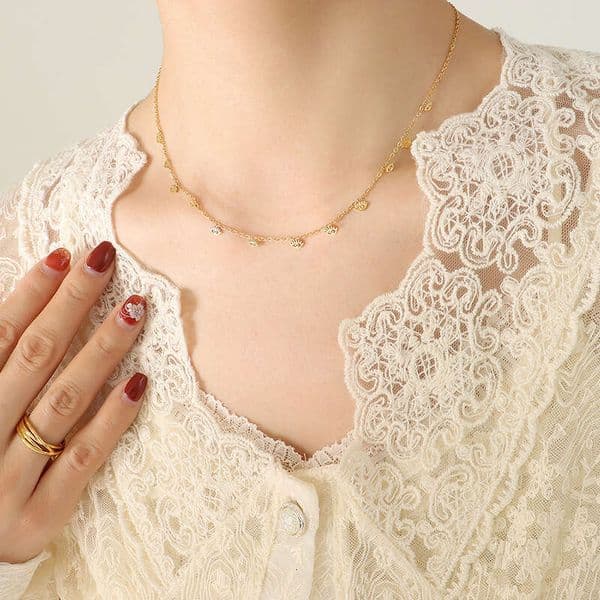 Versatile Necklace, Titanium Steel Plated with 18k Gold, Wholesale Jewelry, Leaf, Triangle, Star Shape Collarbone Chain for Women