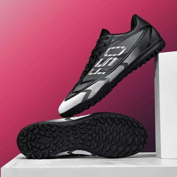 Men's TF nail breaking outdoor sports shoes provide super strong grip and durable rubber outsole, suitable for all seasons