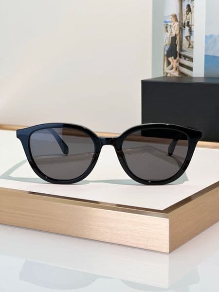 Luxury Designers Womens Sunglasses For Women Men Sun Glasses Mens Designer 3379D Fashion Style Protects Eyes Random Box