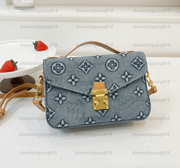 Designer bag Denim Bag Mini bag Chain bag Shoulder bag Crossbody bag Underarm bag Hold bag Makeup bag classic fashion vintage bag thumbnail 2