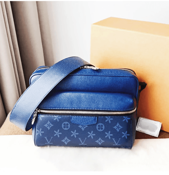 Mens Totes TOP Handbags Women Men Leather TRIO Messenger Bags Shoulder Make up Bag Designer Handbag Tote Man's bag