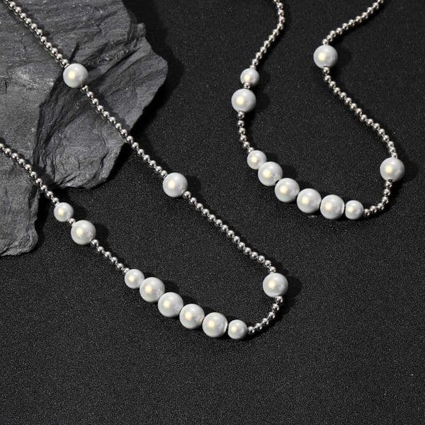 's best-selling reflective pearl necklace, personalized trendy style for men and women, stainless steel round bead layered collarbone chain necklace