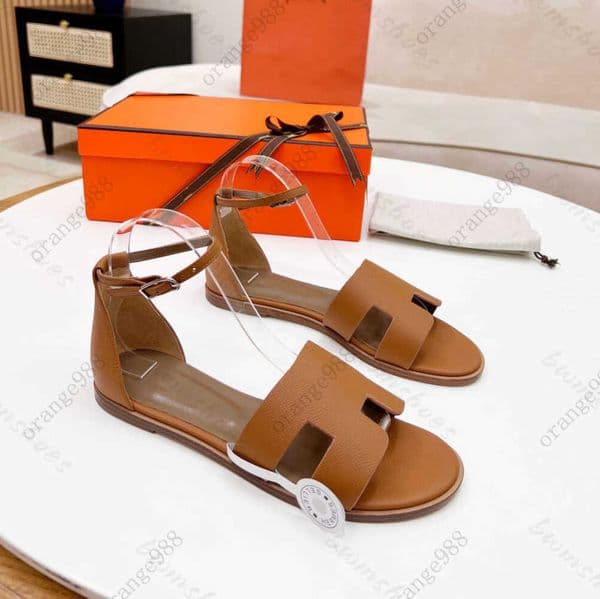 Designer santorini Sandals Women Slippers Beach Roman shoes High Quality calfskin Leather Summer Casual Sandal Size 35-42 FJqw