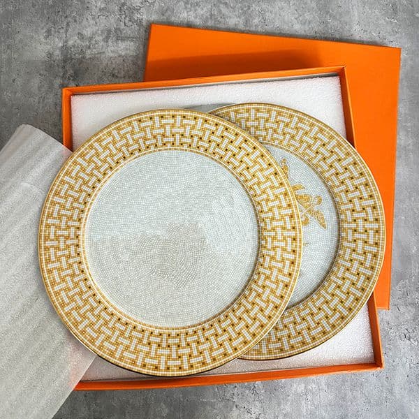 Premium 10-Inch Bone China Plates (Set of 2) - High-End Porcelain Dinnerware, Chip-Resistant, Classic White for Restaurant & Home
