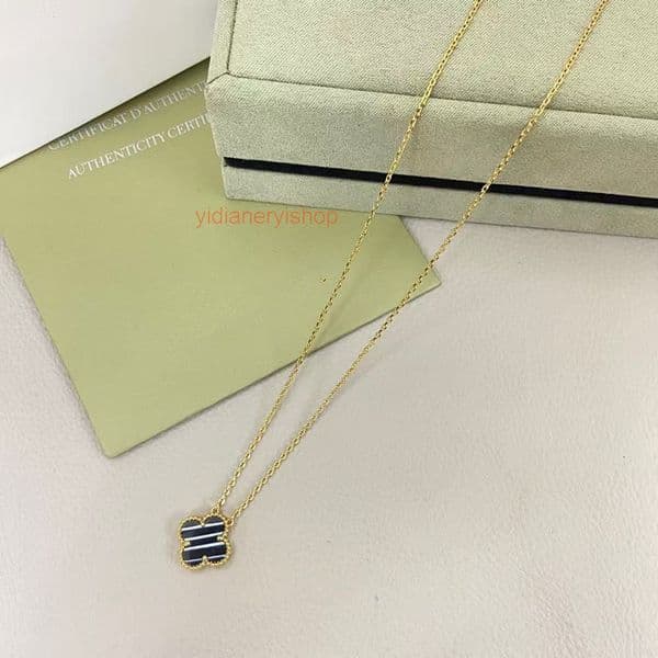 Designer Vanly Cleeef Necklace clover necklace luxury niche striped black chalcedony flower lucky flower agate collarbone chain for women
