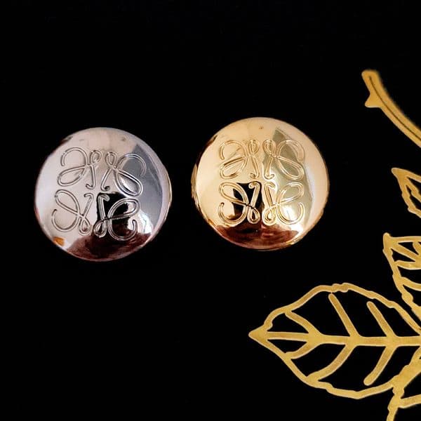 20style Luxury Classic Designer Smooth Circular Surface Brooch Suit Dress Sweater Pins Brand Letter Brooches Women Jewelry Accessories Gift