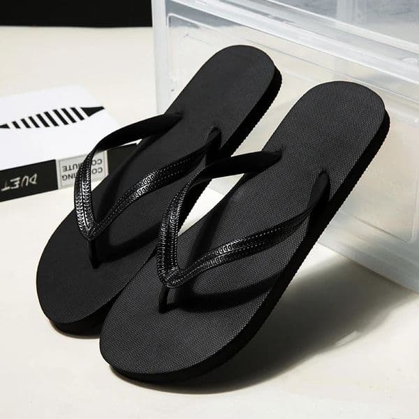 ins trendy black flip flops for men in summer wear simple non-slip soft sole clip foot-slip fashionable and versatile beach sand 260228