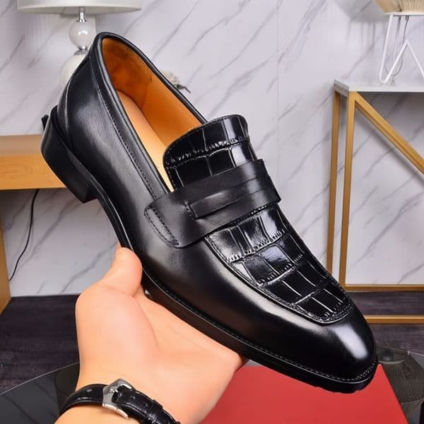 Dress shoes wedding shoes designer shoes casual shoes fashionable shoes luxurious shoes breathable shoes classic shoes genuine leather shoes waterproof shoes