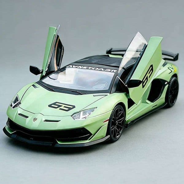 1:18 Lambor SVJ63 LP770 Alloy Models Diecast Car Toys Doors Opened Front Wheel Steering Sound Light Pull Back Sportscar Ornament C260305