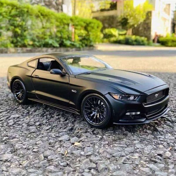 1:36 Ford Mustang GT Car Model Scale Metal Diecast Miniature Art Vehicle Figure Collection Xmas Gift Boy Toy C260305
