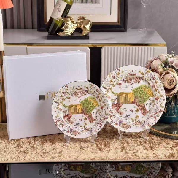 European-inspired Lion Series High-end Ceramic Dinnerware Set - Plates, Small and Large, Steak Plate Two-piece Set