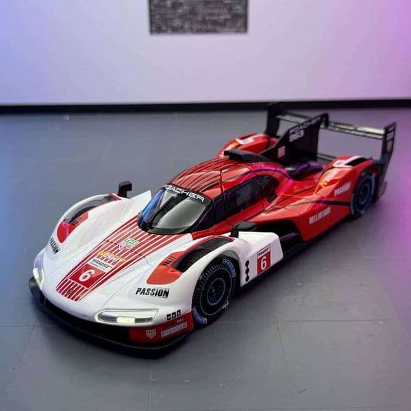 1:22 Scale 963 MC20 Miniature Alloy Sports Car Diecast Model Toys Sound Light Pull Back Doors Opened Vehices Desktop Decoration C260305
