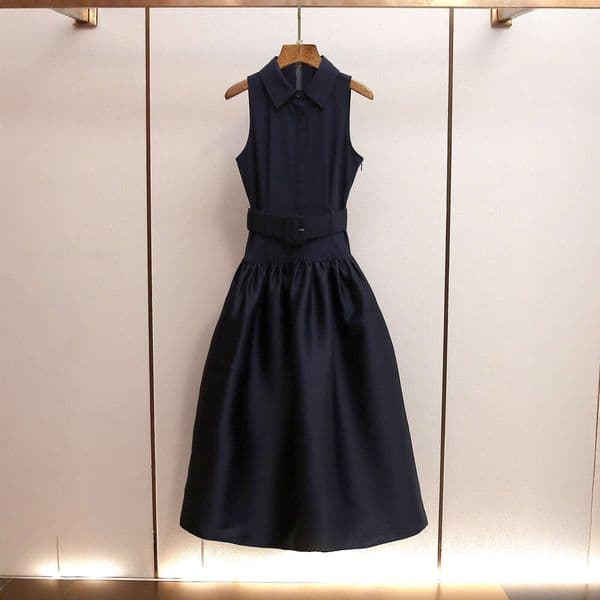 2026 A9 Spring and Autumn New French High end Hepburn A-line Bubble Sleeve Tank Top Slim Low neck Dress for Women