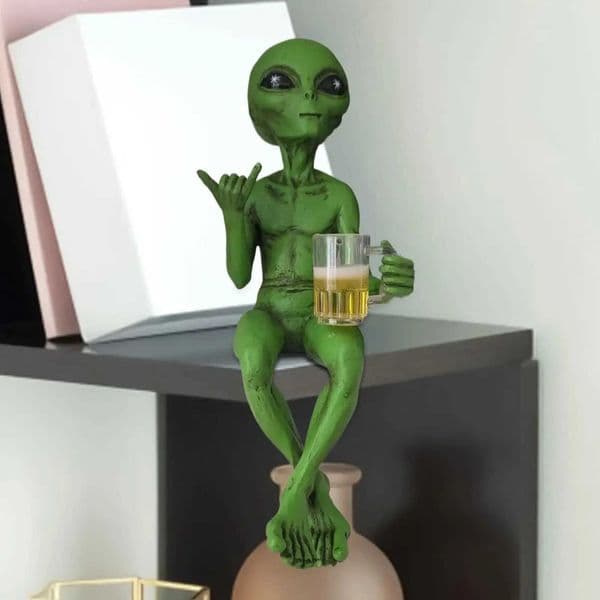 -en Statue Drinking Beer en Sculpture Resin Craft Novelty Funny Desktop Decoration Bookshelf Office Desktop Garden Decor S2636