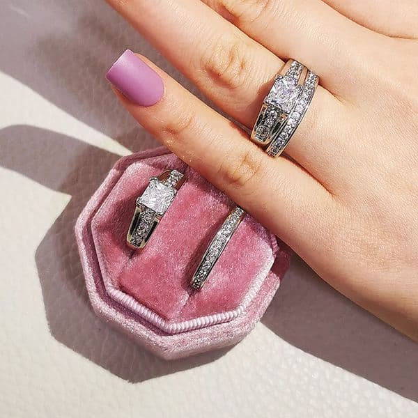 Ladies Cluster Engagement & Wedding Ring with Zircon Stones - Elegant Combining Design