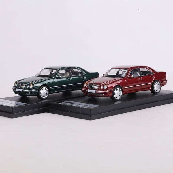 SHADOW 1:64 E55 W210 Alloy Model Car Z260307