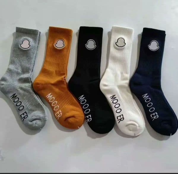 5 pairs/designer low, medium and high waist solid color black white gray breathable cotton socks letter breathable cotton jogging basketball football sports