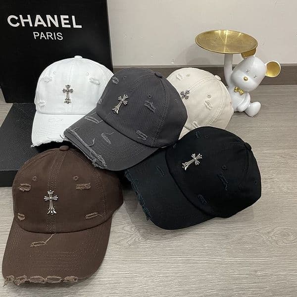 2026 New Designer Luxury Brand Retro Silver Label Broken Baseball Internet Celebrity Street Fashion Personality Arc Brim Hip Hop Couple Style Cap