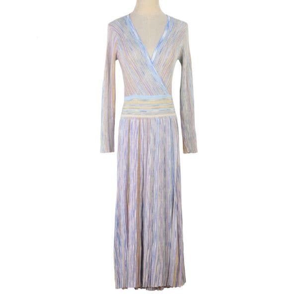 2026 European and American Elegant V-neck Long sleeved Waist Skirt Spring and Autumn New French Slimming Women's Dress