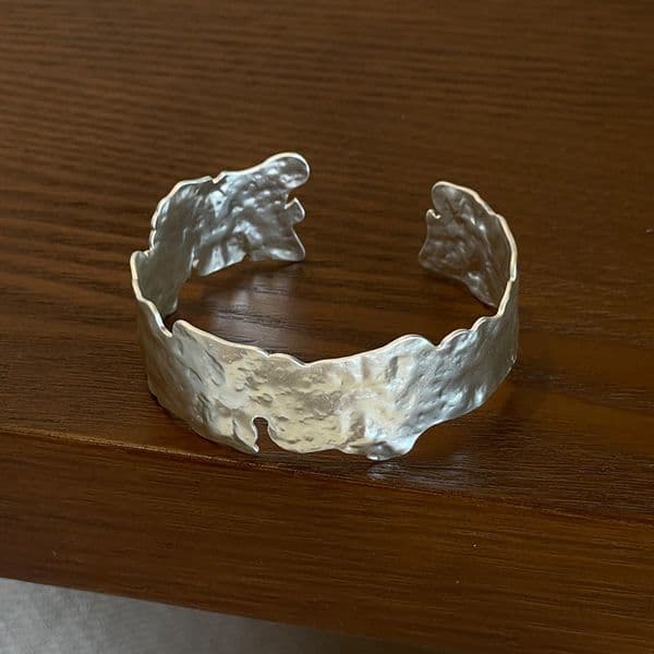 European and American cross-border pleated irregular open bangle, unique trendy stylish bracelet with a niche design for women